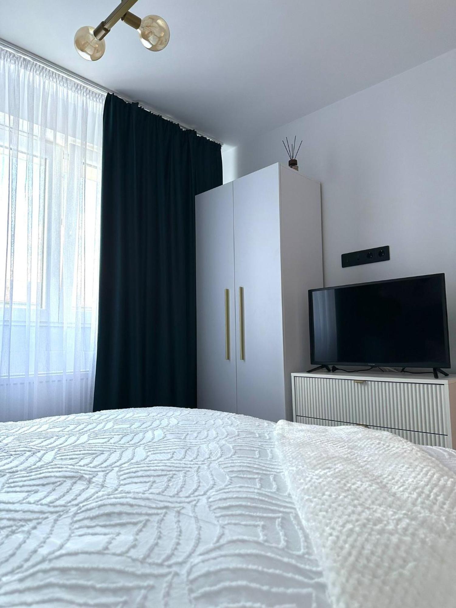 Evelyn Apartment Bistriţa Exterior foto