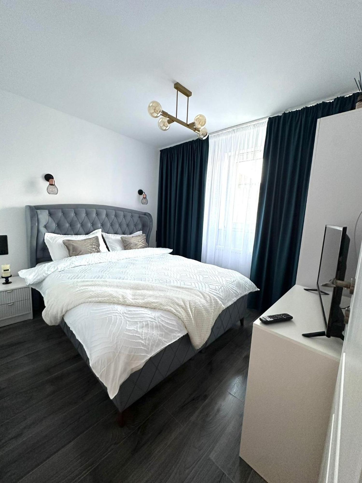 Evelyn Apartment Bistriţa Exterior foto