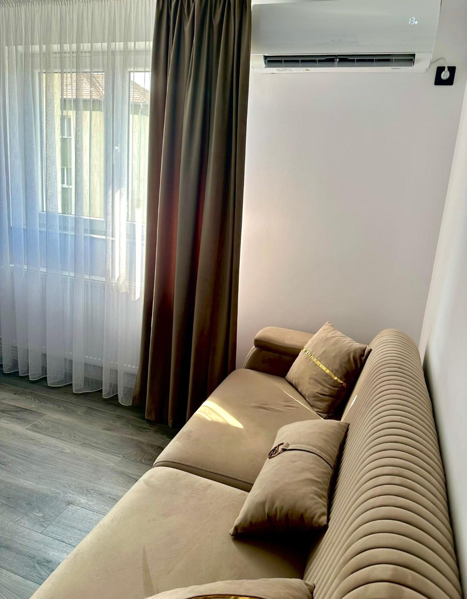 Evelyn Apartment Bistriţa Exterior foto